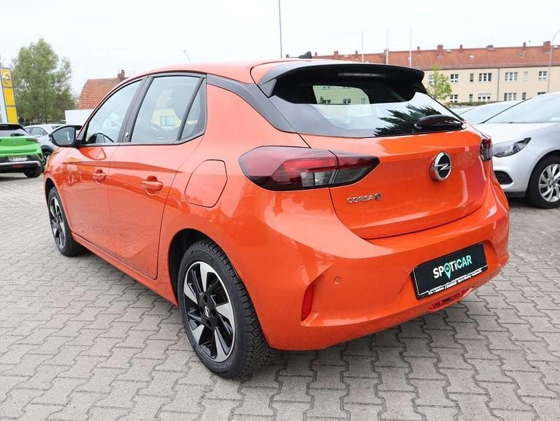 Usado Opel Corsa-e 100 kW (136 HP) 2022 Laranja Citadino