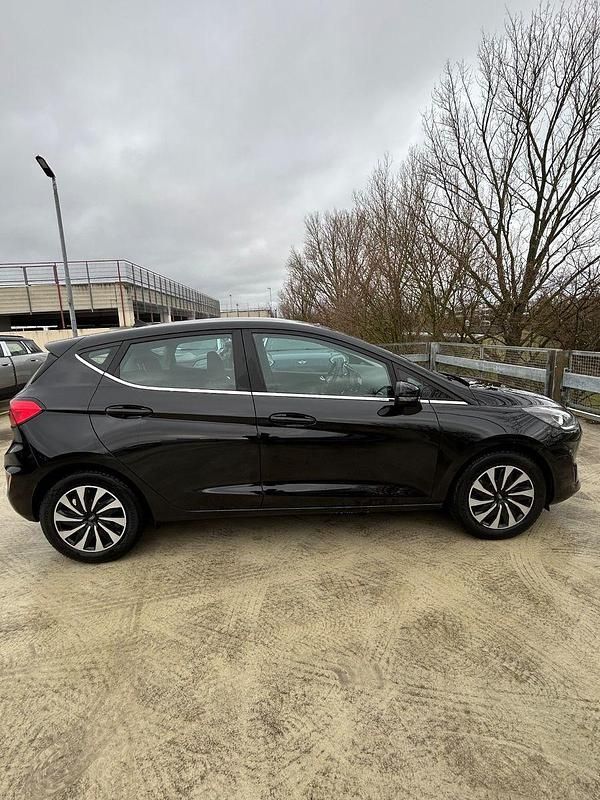 Gebraucht Ford Fiesta Titanium 125 PS (91 kW) 2023 Schwarz Kleinwagen