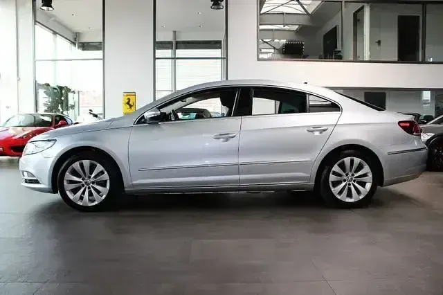 Second-hand VW CC 160 CP (117 kW) 2014 Argintiu Berlinǎ