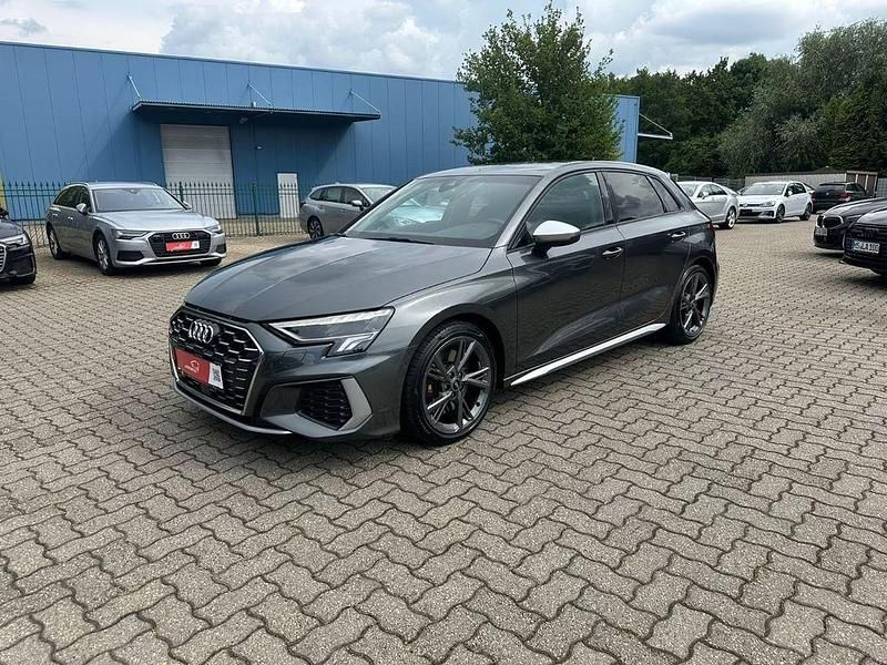 Grau Gebraucht 2021 Audi S3 Sport Limousine | 32.850 € (Fairer Preis) - Bild 1/4