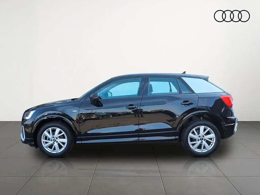Gebraucht Audi Q2 S-Line 150 PS (110 kW) 2025 Mythosschwarz metallic SUV