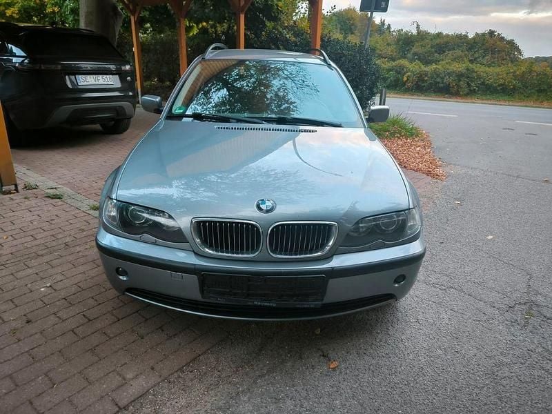 Grau Gebraucht 2005 BMW 320 Kombi | 2.799 € (Guter Preis) - Bild 1/4