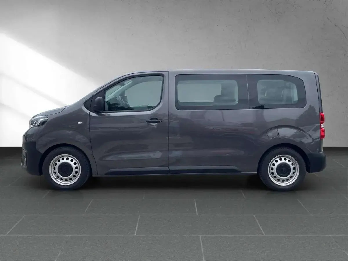 Gebraucht Toyota Proace Comfort 144 PS (105 kW) 2022 Basaltgrau metallic Van / Kleinbus