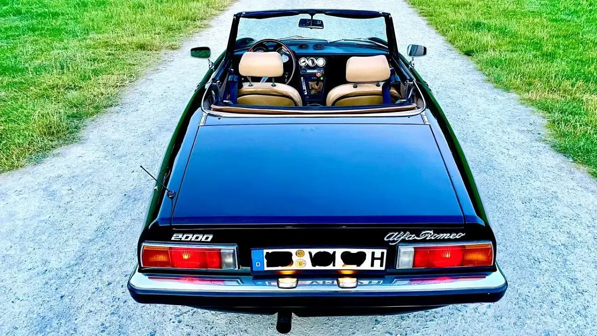 Gebraucht Alfa Romeo Spider Veloce 128 PS (94 kW) 1982 Schwarz Cabrio