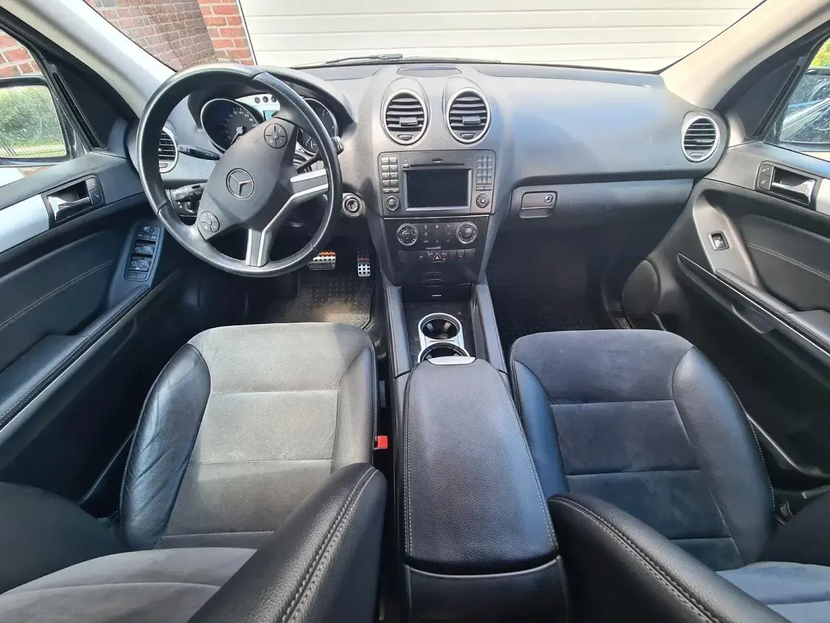Gebraucht Mercedes ML280 190 PS (139 kW) 2009 Schwarz SUV