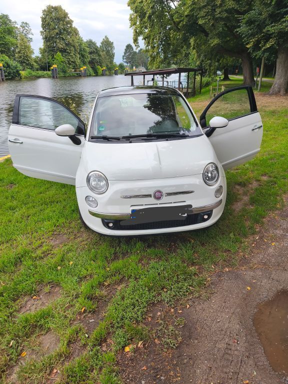 Weiß Gebraucht 2012 Fiat 500 Lounge Kleinwagen | 4.100 € (Superpreis) - Bild 1/4