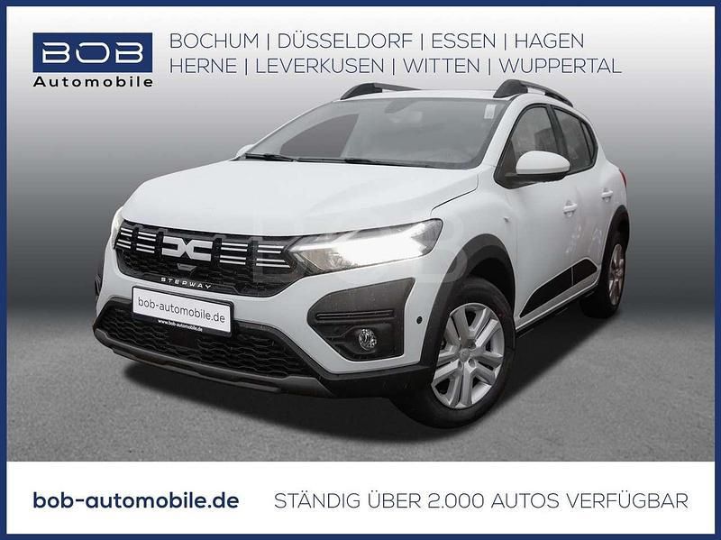 Arktisweiß (weiß) Gebraucht 2025 Dacia Sandero Expression Kleinwagen | 19.222 € (Fairer Preis) - Bild 1/3