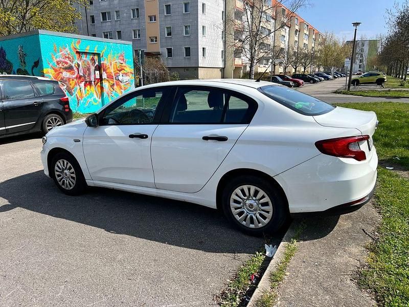 Gebraucht Fiat Tipo Pop 95 PS (69 kW) 2019 Weiß Limousine