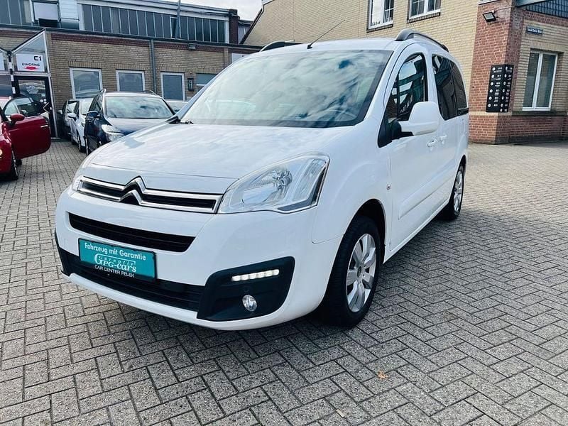 Weiß Gebraucht 2016 Citroën Berlingo Shine Van / Kleinbus | 7.990 € (Guter Preis) - Bild 1/4