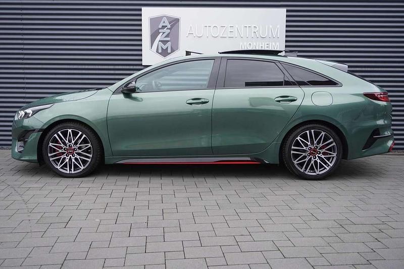 Gebraucht Kia ProCeed GT 204 PS (150 kW) 2023 Grün (experience green metallic) Kombi