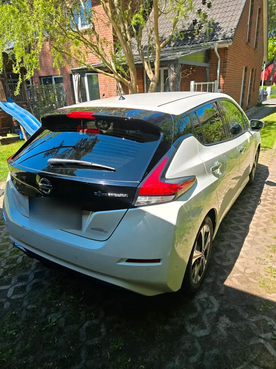 Gebraucht Nissan Leaf 88 kW (120 PS) 2019 Weiß Kleinwagen