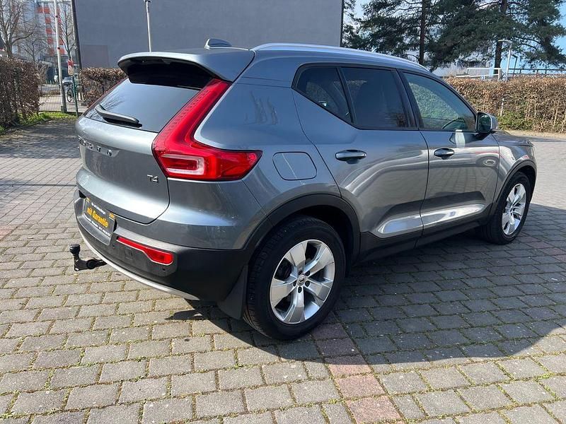 Gebraucht Volvo XC40 Momentum 190 PS (139 kW) 2018 Grau SUV