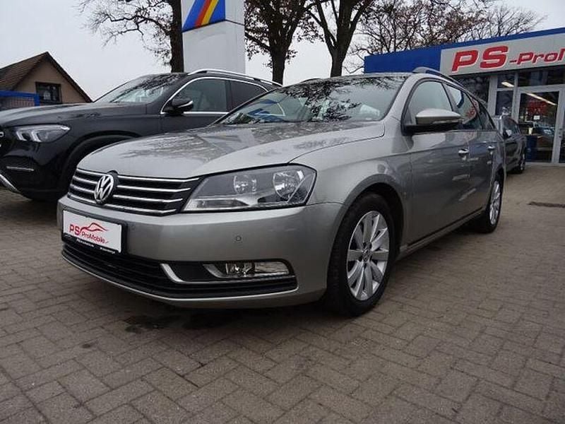Gebraucht VW Passat Trendline 140 PS (102 kW) 2014 Silber Kombi