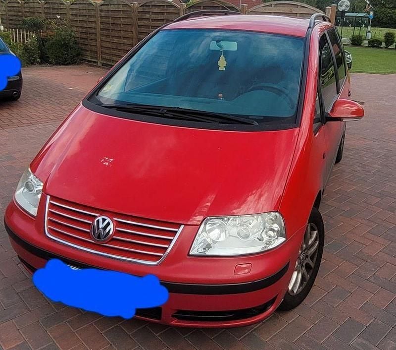Rot Gebraucht 2004 VW Sharan Family Van / Kleinbus | 3.000 € (Etwas zu teuer) - Bild 1/3