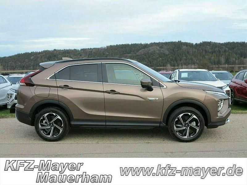 Bronze braun, rot, grau, Neu 2024 Mitsubishi Eclipse Cross Plus SUV | 33.800 € - Bild 1/4