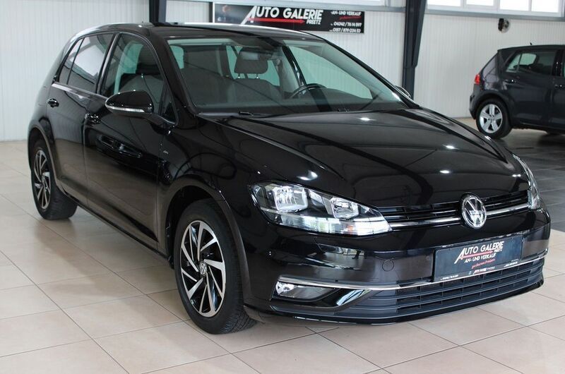 Deep black perleffekt Gebraucht 2018 VW Golf VII Join Limousine | 14.990 € (Fairer Preis) - Bild 1/4