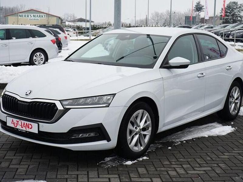 Gebraucht Skoda Octavia Ambition 150 PS (110 kW) 2020 Weiß Limousine