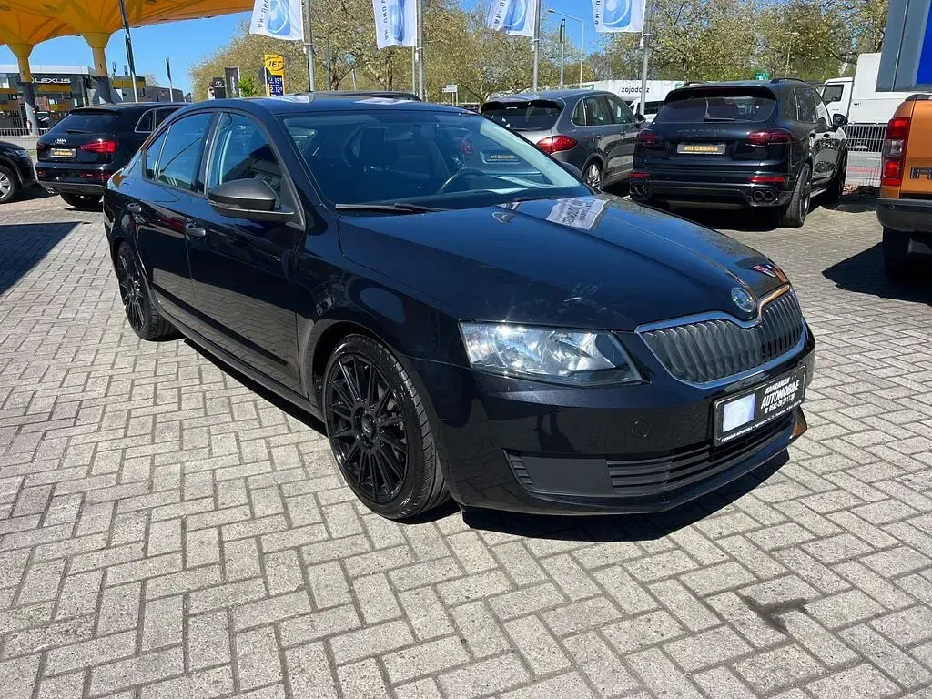 Gebraucht Skoda Octavia Active 105 PS (77 kW) 2013 Schwarz Limousine