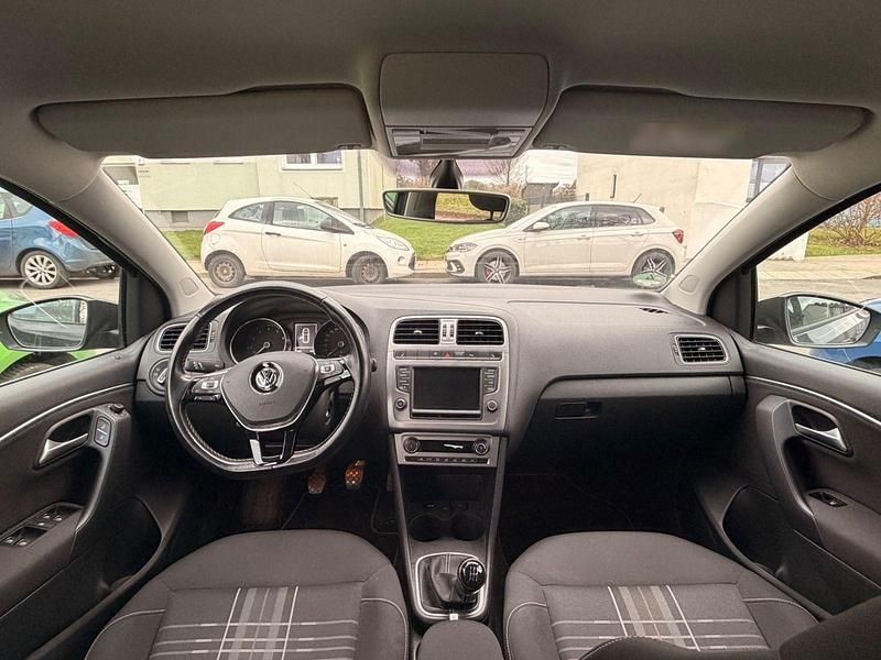 Gebraucht VW Polo LOUNGE 75 PS (55 kW) 2015 Grau Kleinwagen