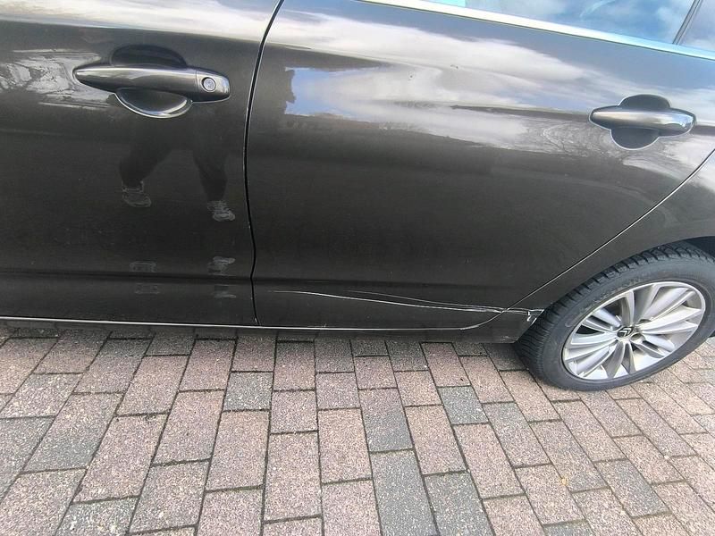 Gebraucht Citroën C4 Tendance 120 PS (88 kW) 2011 Braun Limousine