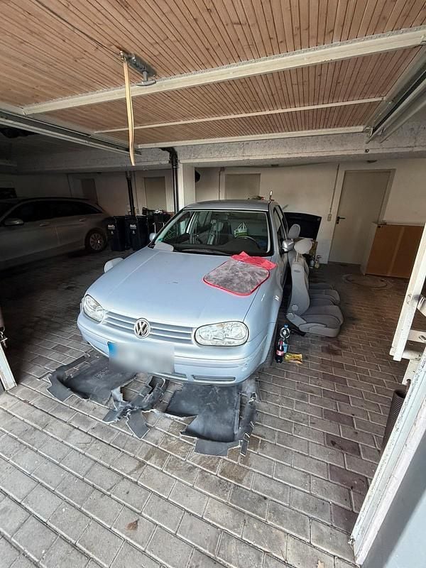 Gebraucht VW Golf IV 115 PS (84 kW) 1998 Silber Kleinwagen