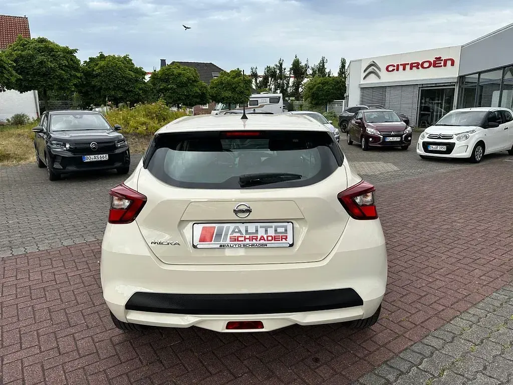 Gebraucht Nissan Micra Acenta 92 PS (67 kW) 2023 Beige Kleinwagen