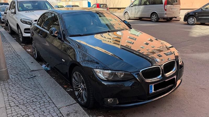 Gebraucht BMW 320 Cabriolet 170 PS (125 kW) 2007 Schwarz Cabrio