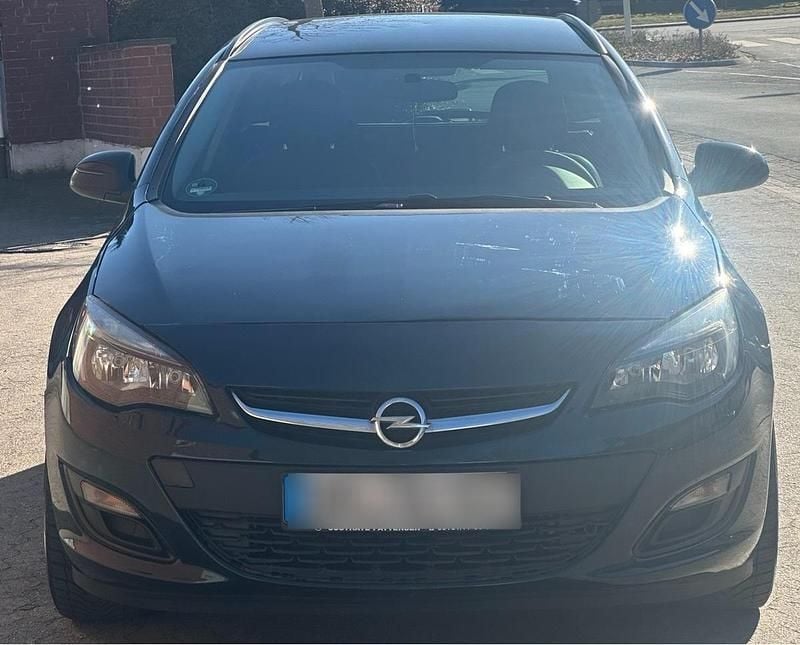 Gebraucht Opel Astra 110 PS (80 kW) 2016 Grün Kombi