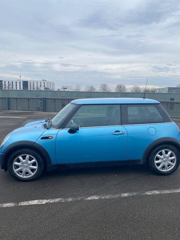 Gebraucht Mini ONE 90 PS (66 kW) 2004 Blau Kleinwagen