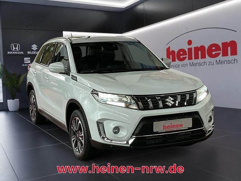 Gebraucht Suzuki Vitara Comfort+ 129 PS (94 kW) 2022 Weiss SUV