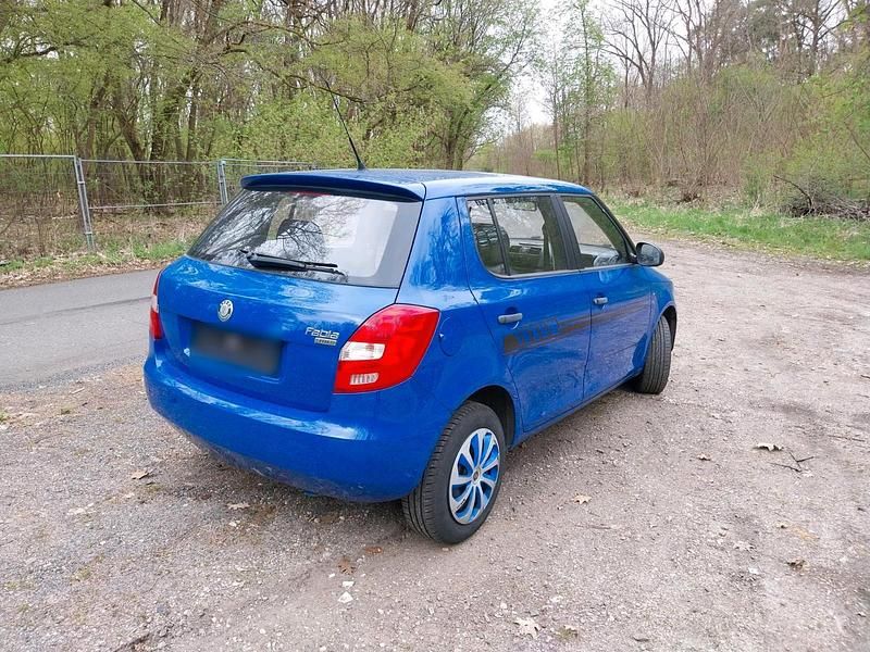 Gebraucht Skoda Fabia Classic 60 PS (44 kW) 2009 Blau Limousine