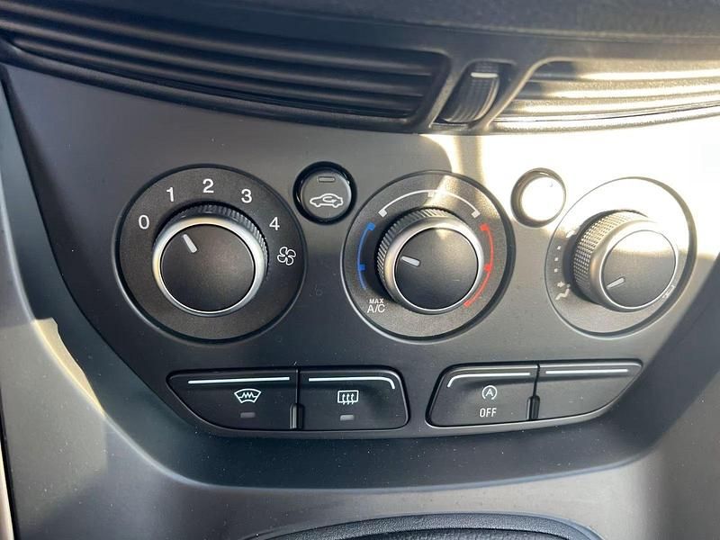 Gebraucht Ford Kuga 150 PS (110 kW) 2016 Weiß SUV