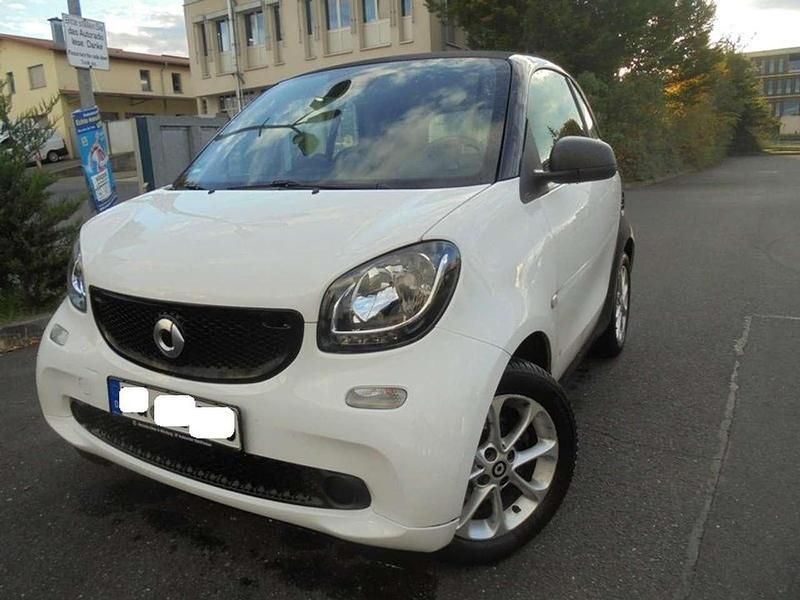 Nachtschwarz Gebraucht 2017 Smart ForTwo Coupé Basis Kleinwagen | 4.300 € (Fairer Preis) - Bild 1/4