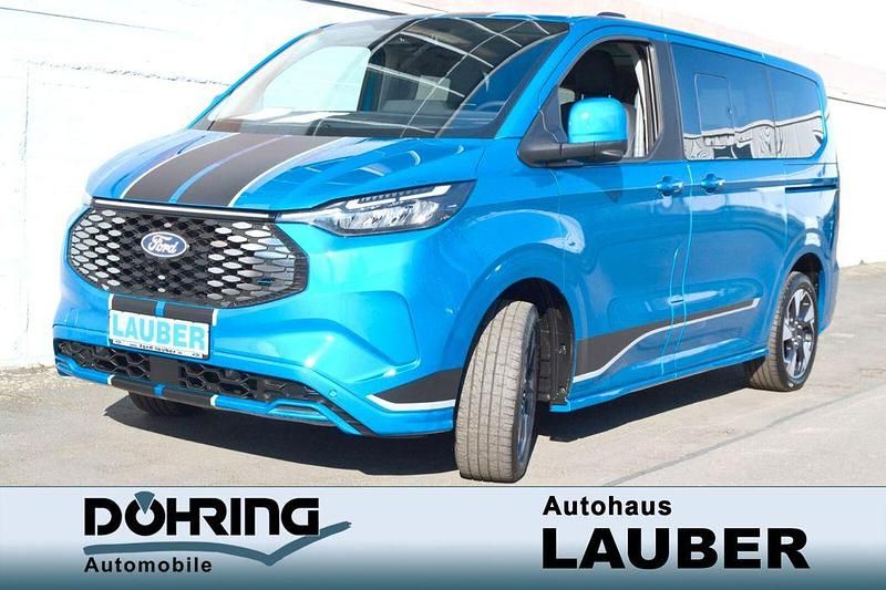 Digital aqua Neu 2025 Ford Tourneo Sport Van / Kleinbus | 70.875 € (Teuer) - Bild 1/4