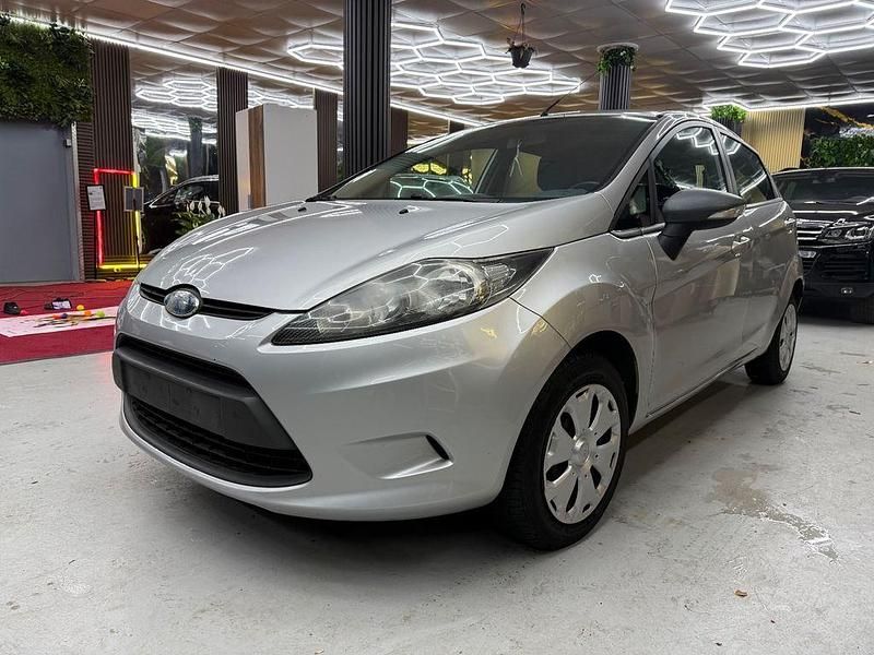 Silber Gebraucht 2009 Ford Fiesta Kleinwagen | 1.990 € (Fairer Preis) - Bild 1/4