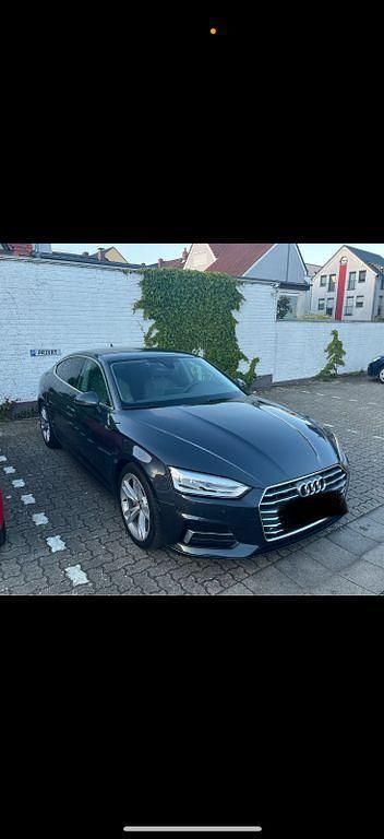 Grau Gebraucht 2019 Audi A5 Sportback Design Kleinwagen | 19.000 € (Guter Preis) - Bild 1/4