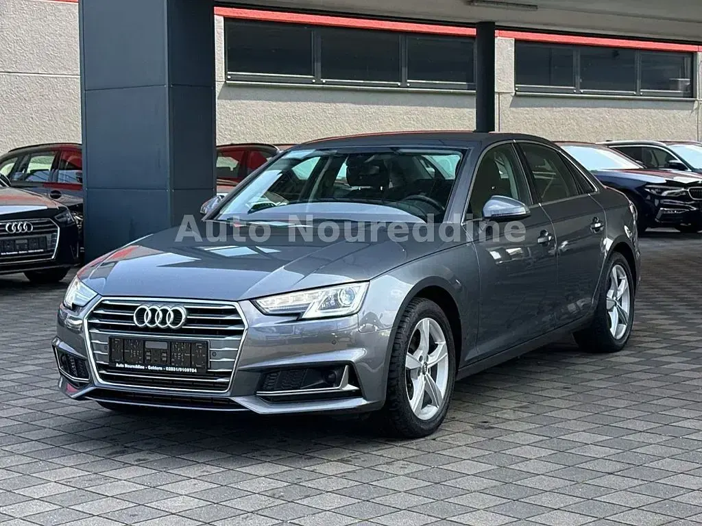 Używany Audi A4 S-Line 190 KM (139 kW) 2019 Szary Sedan/Limuzyna