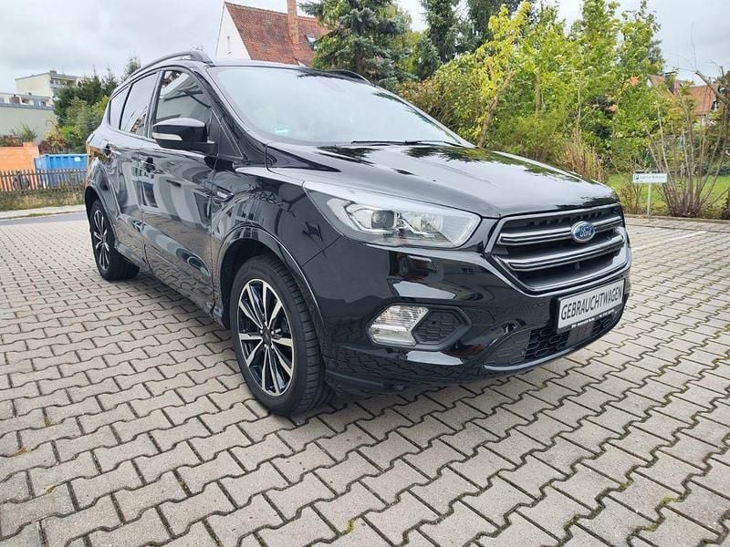 Schwarz Gebraucht 2017 Ford Kuga ST-Line SUV | 12.790 € (Guter Preis) - Bild 1/4