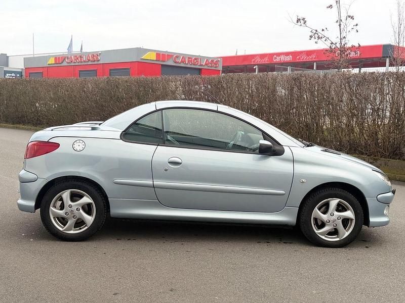 Gebraucht Peugeot 206 CC Platinum 109 PS (80 kW) 2006 Grau Cabrio