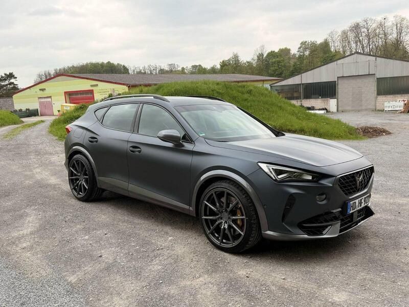 Grau Gebraucht 2021 Cupra Formentor VZ3 SUV | 36.999 € (Teuer) - Bild 1/4