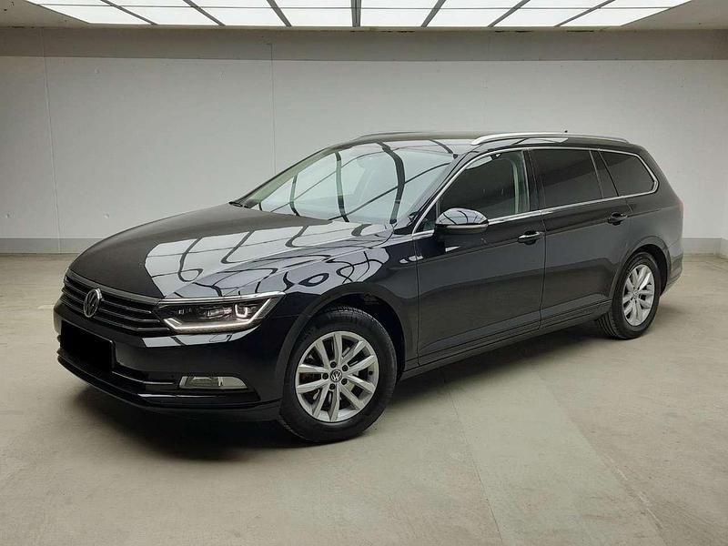 Gebraucht VW Passat Comfortline 150 PS (110 kW) 2018 Schwarz Kombi