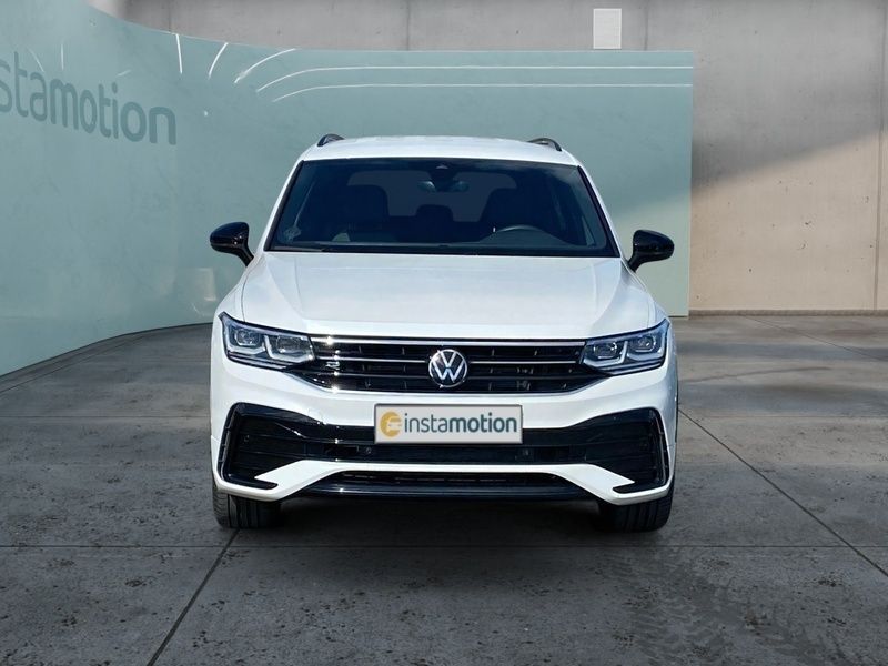 Weiß Gebraucht 2024 VW Tiguan Allspace R SUV | 44.650 € (Etwas zu teuer) - Bild 1/4