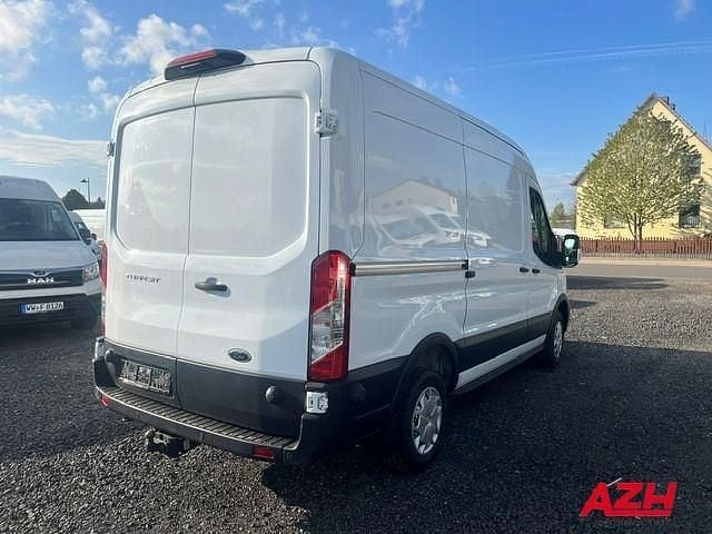Gebraucht Ford Transit Trend 105 PS (77 kW) 2022 Weiß Van / Kleinbus