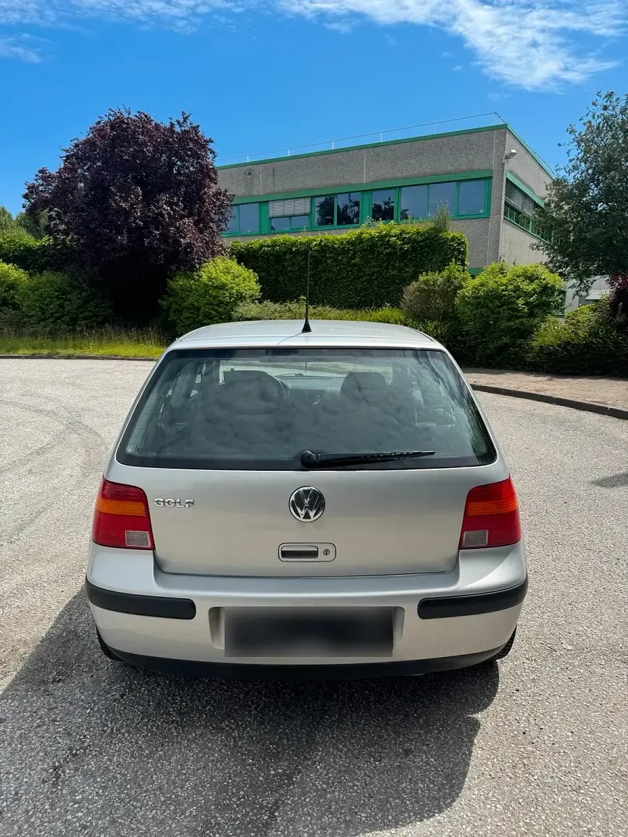 Gebraucht VW Golf 75 PS (55 kW) 1999 Silber Coupé