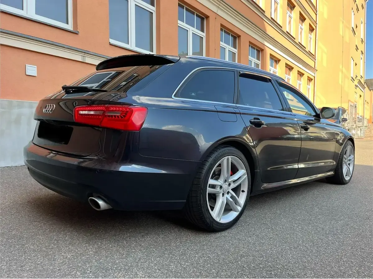 Używany Audi A6 Comfort 245 KM (180 kW) 2014 Niebieski Kombi
