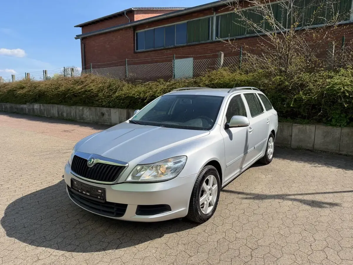 Gebraucht Skoda Octavia 105 PS (77 kW) 2009 Kombi
