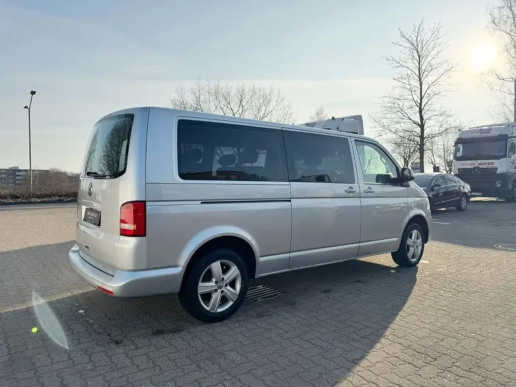 Gebraucht VW Caravelle 179 PS (131 kW) 2014 Silber Van