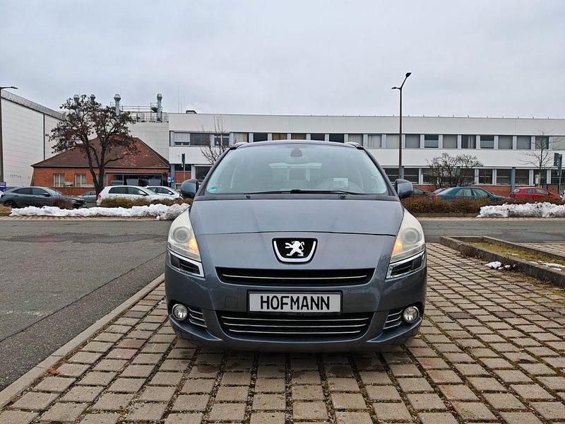 Gebraucht Peugeot 5008 Allure 163 PS (119 kW) 2011 Grau Van / Kleinbus