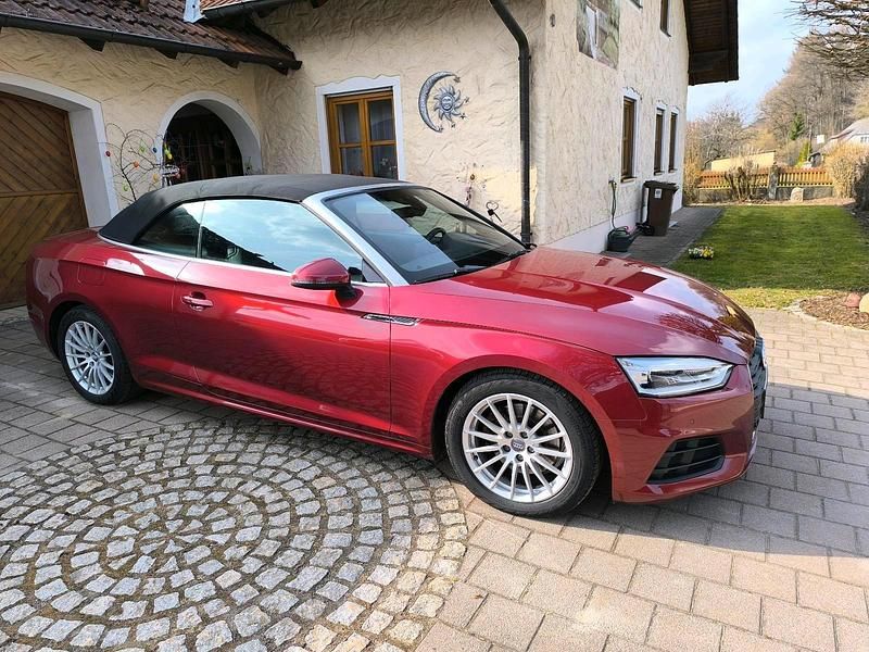 Gebraucht Audi A5 Cabriolet 190 PS (139 kW) 2019 Rot Cabrio