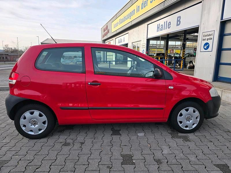 Gebraucht VW Fox 60 PS (44 kW) 2011 Rot Kleinwagen